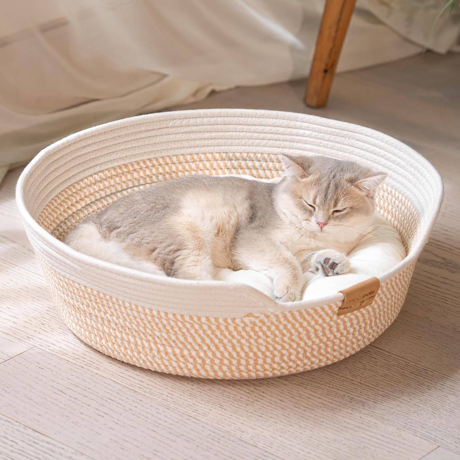 Handwoven Cat Basket Bed Cooling for Indoor Cat with Cushion | Cotton Rope Pet Couch All-Season, Instinct Scratcher Bed Soft Breathable, Washable Machine, Suitable for Cat and Puppy(White)